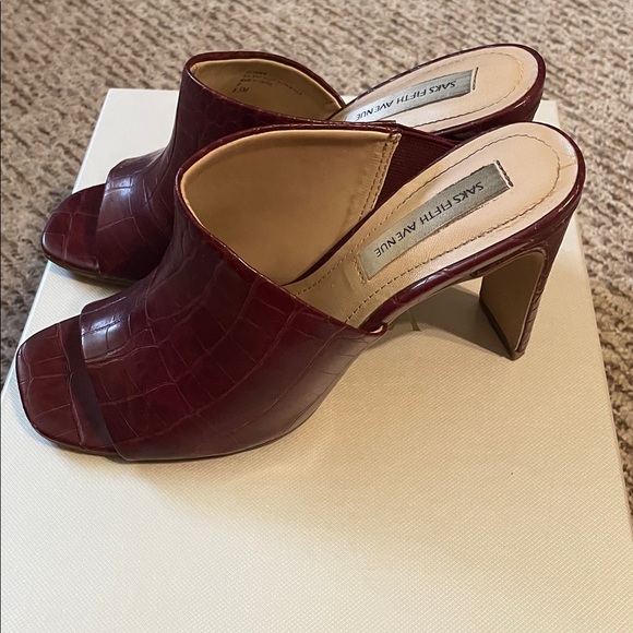 Saks Fifth Avenue burgundy Croc-Embossed peep toe slide, sz6,5 - Picture 3 of 4